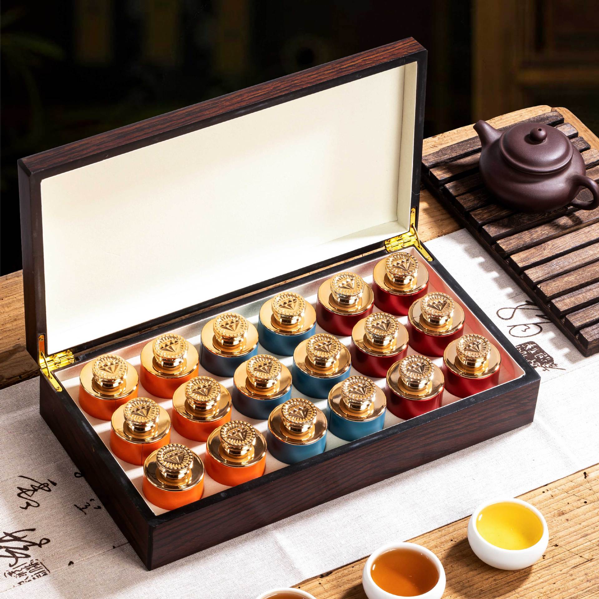 小罐装茶叶礼盒装大红袍铁观音乌龙茶金骏眉红茶高档木盒过年送礼   1盒
 