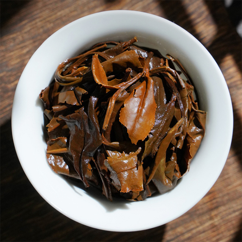 老白茶正宗陈香枣香药香口粮茶散装木箱高档福鼎白茶礼盒装礼品
    1件