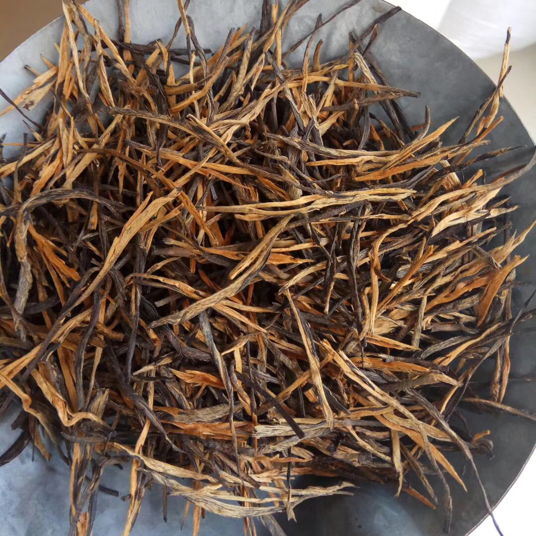 凤庆滇红茶 58滇红 五八滇红松针红茶 直条理条茶 散装凤庆滇红
1斤